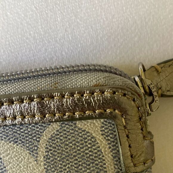 Coach Signature Tablet Case Sleeve Jacquard Zip Padded Blue & Cream PVC Fabric W - Picture 4 of 7